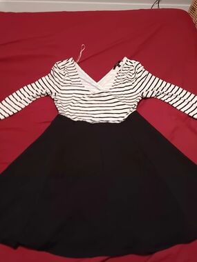 Black And White White Guess Striped Dress for Sale up to 90% Off: Poshmark Black And White White Guess Striped Dress for Sale up to 90% Off: Poshmark
